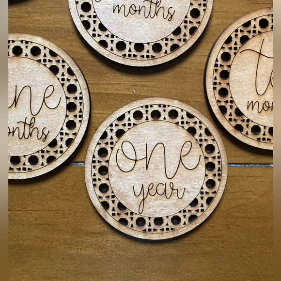 Baby Birth Announcement & Monthly Milestone Cute Wooden Rattan Cards - Picture 3 of 4